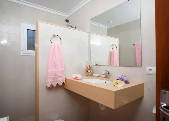 Dom wakacyjny Gemuetliches Haus In Der Naehe Von Und Cala S-vicenc By Interhome *