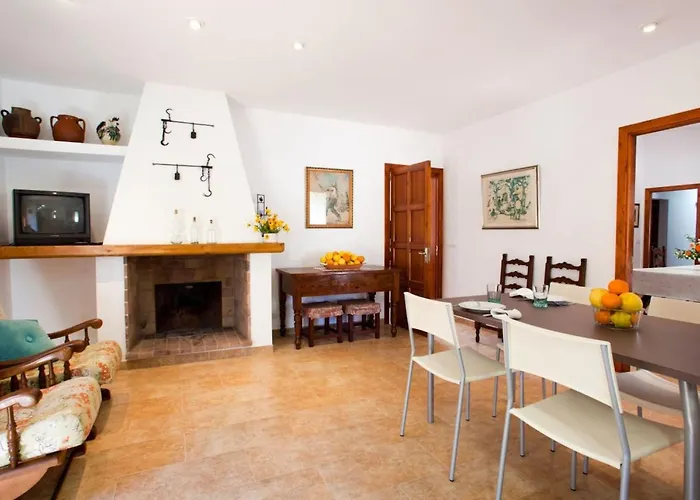 Dom wakacyjny Gemuetliches Haus In Der Naehe Von Und Cala S-vicenc By Interhome *