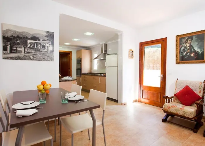 Dom wakacyjny Gemuetliches Haus In Der Naehe Von Und Cala S-vicenc By Interhome