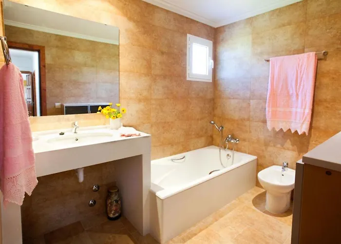 Gemuetliches Haus In Der Naehe Von Und Cala S-vicenc By Interhome Hébergement de vacances